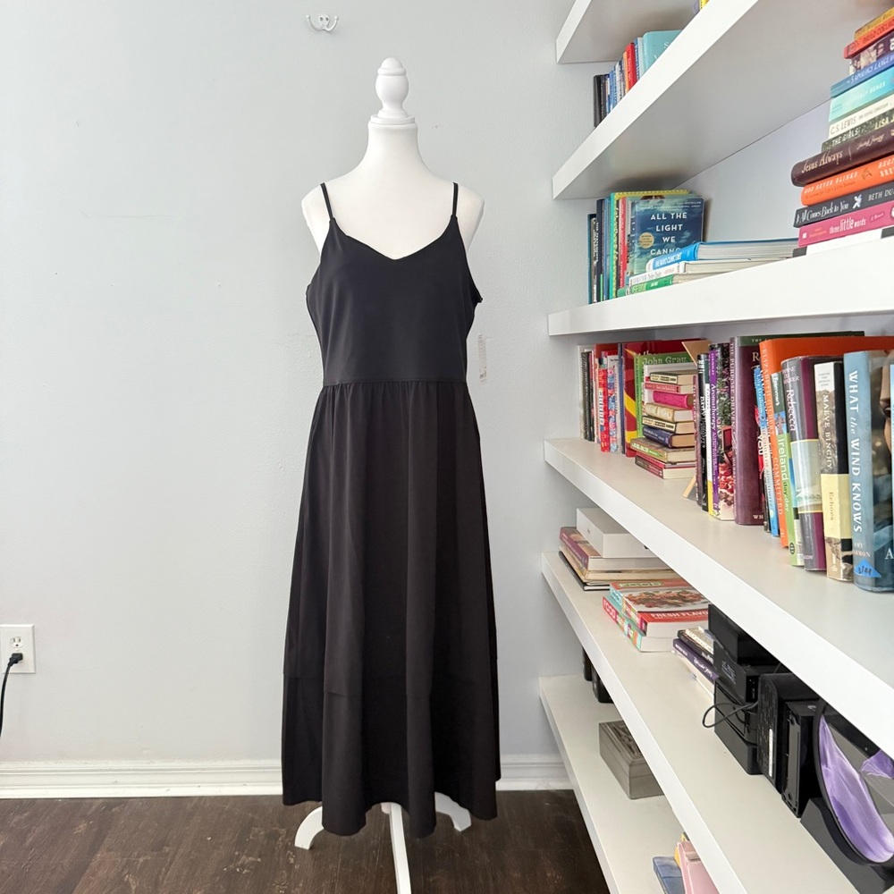 Athleta Elation V-Neck Hybrid Dress Black NWT Large - Picture 4 of 15